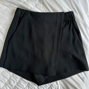 Babaton Black Skort